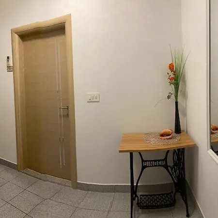 Budinjas Διαμέρισμα *