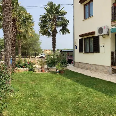 Apartment Budinjas