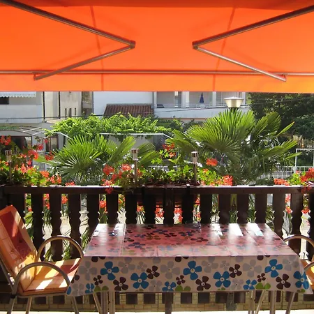 Apartment Budinjas *